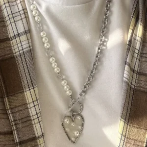Колье из жемчуга Майорки с цепью и сердцем с бусинками
