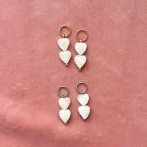 Подвеска из сердечек перламутра