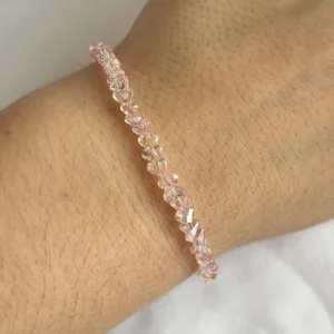 Браслет из розового ювелирного стекла