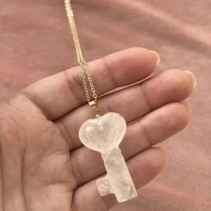 Подвеска на цепочке Ключ из горного хрусталя