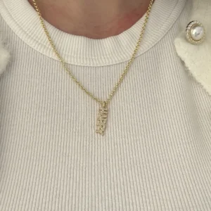 Цепочка с надписью «HAPPY»