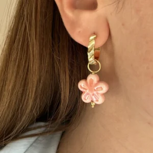 Подвеска Цветок из керамики